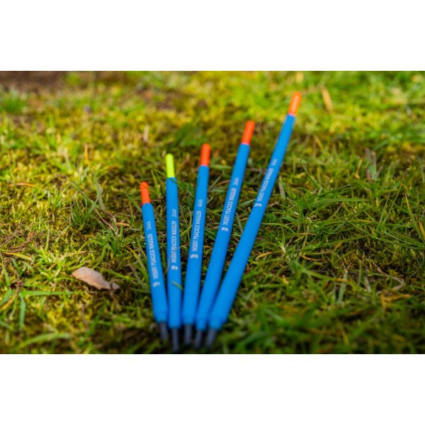 Preston Insert Peacock 5AAA Waggler Pose