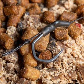   Nash Solid Bag Rig 6 mit Widerhaken, vorgebundenes Haken-Vorfach mit Öhr 3 Stück