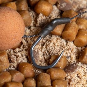   Nash Solid Bag Rig 8 mit Widerhaken, vorgebundenes Haken-Vorfach mit Öhr 3 Stück